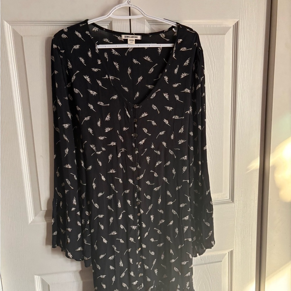 Billabong Charcoal Dress with Cream Leaf Design